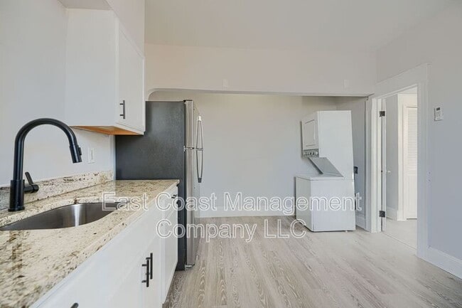 2878 Harford Rd in Baltimore, MD - Foto de edificio - Building Photo