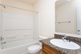 Regency Metairie Apartments in Metairie, LA - Building Photo - Interior Photo