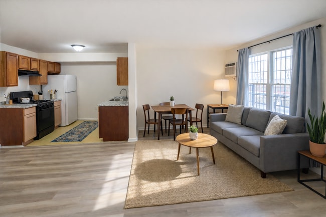 381 S 6th St, Unit 381