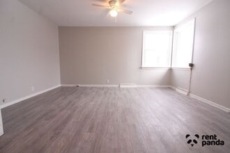 2620 Victoria Ave E in Thunder Bay, ON - Building Photo - Building Photo