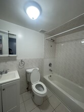 14 Bergen Ave, Unit 2 in Jersey City, NJ - Building Photo - Building Photo