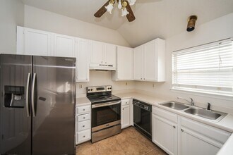 7117 Gloucester Way Dr in Memphis, TN - Building Photo - Building Photo