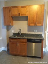 241 Maverick St, Unit 2 in Boston, MA - Building Photo