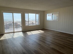 108 A Surfside in Seal Beach, CA - Building Photo - Building Photo