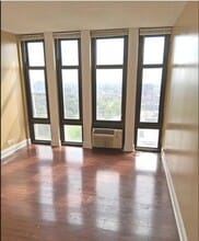 6700 S South Shore Dr, Unit 24C in Chicago, IL - Foto de edificio - Building Photo