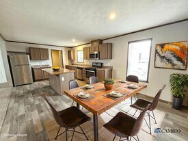 122 Elm in Highland, MI - Building Photo