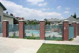 530 Mohawk Dr in Boulder, CO - Building Photo - Building Photo