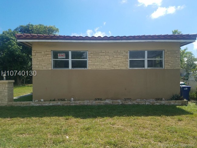 1230 NE 110th Terrace-Unit -30 in Miami, FL - Building Photo - Building Photo