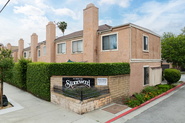 Stonewood Condominiums in Azusa, CA - Foto de edificio - Building Photo