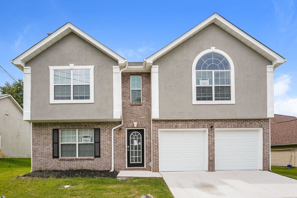 2099 Mulberry Ln in Lithonia, GA - Foto de edificio