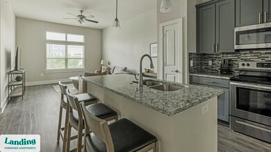 18101 Point Lookout Dr in Houston, TX - Building Photo - Building Photo
