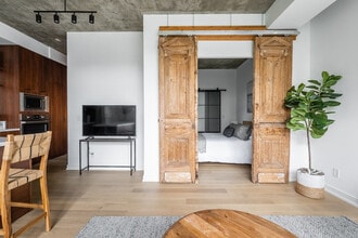 29 Camden St in Toronto, ON - Building Photo - Building Photo