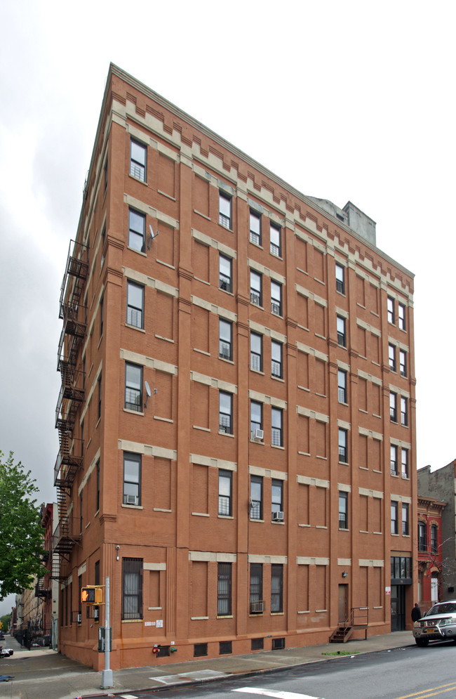 129 Patchen Ave in Brooklyn, NY - Building Photo - Building Photo