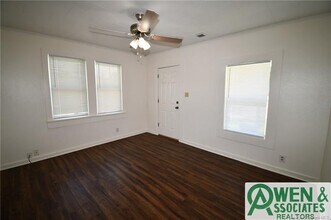 2717 Cypress St in Lake Charles, LA - Building Photo - Building Photo