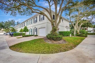 225 Murray Ct in Jupiter, FL - Building Photo - Building Photo