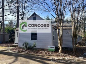 123 Keeling Rd W in Greensboro, NC - Building Photo