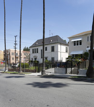 900 S Mariposa Ave in Los Angeles, CA - Building Photo - Building Photo