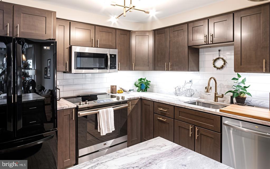 2012 Wyoming Ave NW in Washington, DC - Building Photo