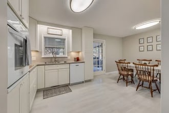 5013 Emerald Dr in Kingsport, TN - Foto de edificio - Building Photo