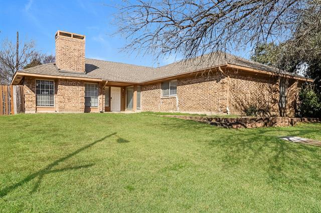 857 Via Altos in Mesquite, TX - Building Photo