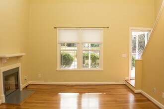 115 London Plain Ct in Cary, NC - Building Photo - Building Photo