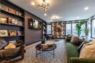 Halstead Alexandria in Alexandria, VA - Foto de edificio - Building Photo