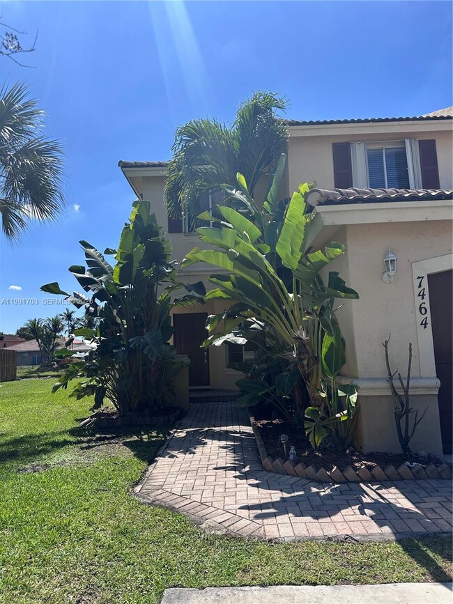7464 SW 164th Ct in Miami, FL - Building Photo - Building Photo