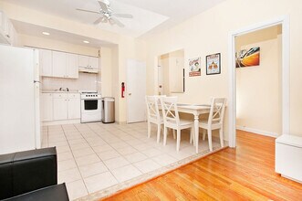 236 E 80th St in New York, NY - Building Photo - Building Photo