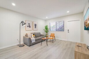 700 SW 11th Ave, Unit FL2-ID1022459P in Miami, FL - Building Photo