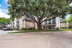 3005 Walnut Bend Ln in Houston, TX - Building Photo
