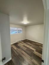 1215 Queen Anne Ave N in Seattle, WA - Foto de edificio - Building Photo