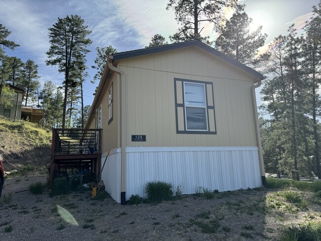 property at 129 Bonanza Dr