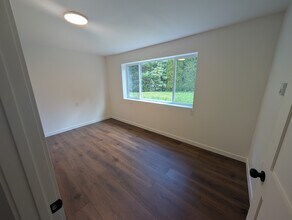 1829 East End St NW, Unit B in Olympia, WA - Building Photo - Building Photo