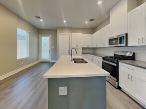 223 Oriole St in Houston, TX - Building Photo - Building Photo