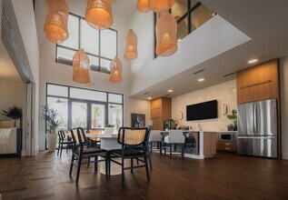 Reva in Ft. Myers, FL - Foto de edificio - Building Photo