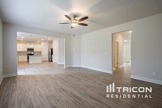 511 Slyfox Ln in Holly Springs, GA - Building Photo - Building Photo