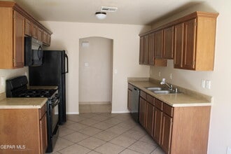 4608 Lorenzo Ponce Dr in El Paso, TX - Building Photo - Building Photo