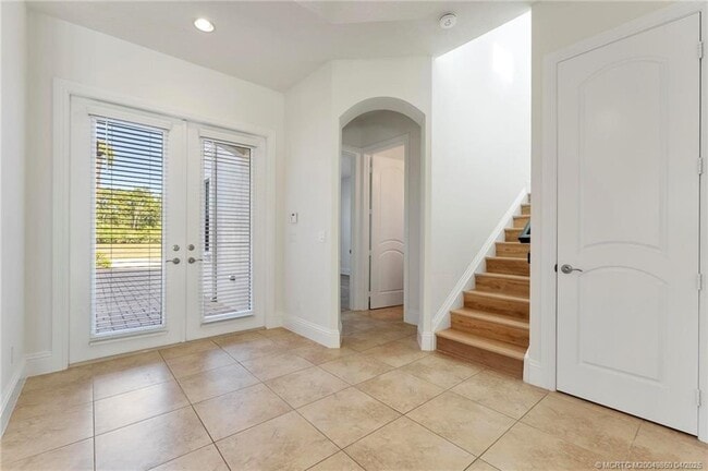 property at 255 Calmo Cir