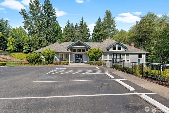 33020 10th Ave SW in Federal Way, WA - Building Photo - Building Photo