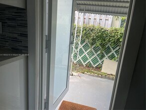 2461 Polk St in Hollywood, FL - Building Photo - Building Photo