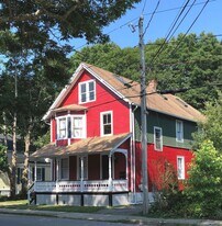 39 Pearl St in Groton, CT - Building Photo