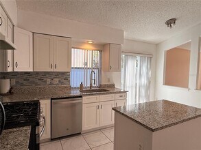 4108 Oakberry Dr in Orlando, FL - Building Photo - Building Photo