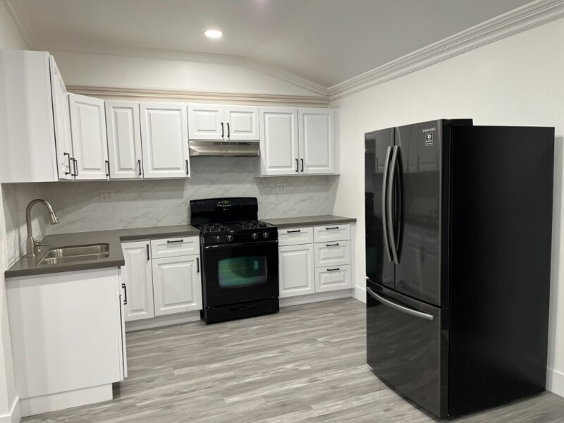 452 N Alexander St in San Fernando, CA - Building Photo