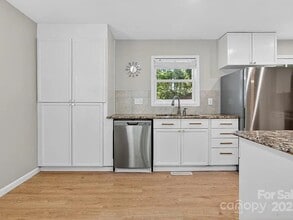 2501 Thornton Rd in Charlotte, NC - Building Photo - Building Photo