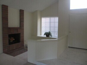 15 Whistling Isle in Irvine, CA - Building Photo - Building Photo