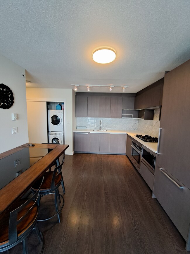 13750-13100 100 Ave in Surrey, BC - Building Photo - Building Photo