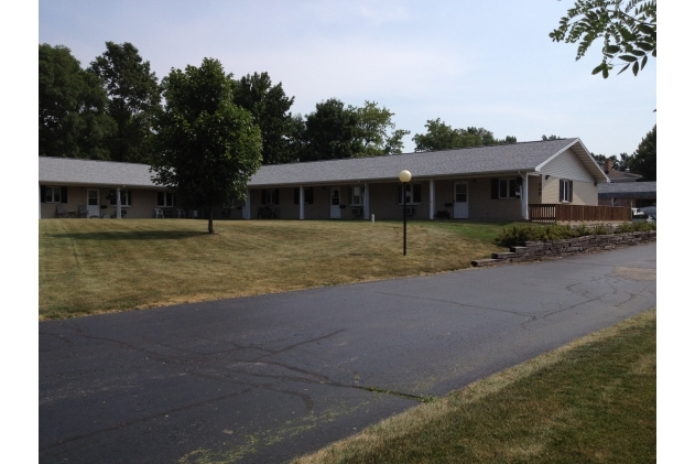 419-425 Pacific St in Ripon, WI - Foto de edificio - Building Photo