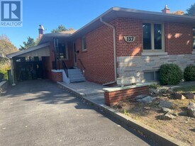 137 Birkdale Rd in Toronto, ON - Building Photo