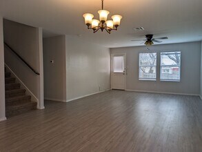 5726 Mountain Point in San Antonio, TX - Building Photo - Building Photo