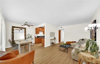 1490 W Lambert Rd in La Habra, CA - Building Photo - Building Photo